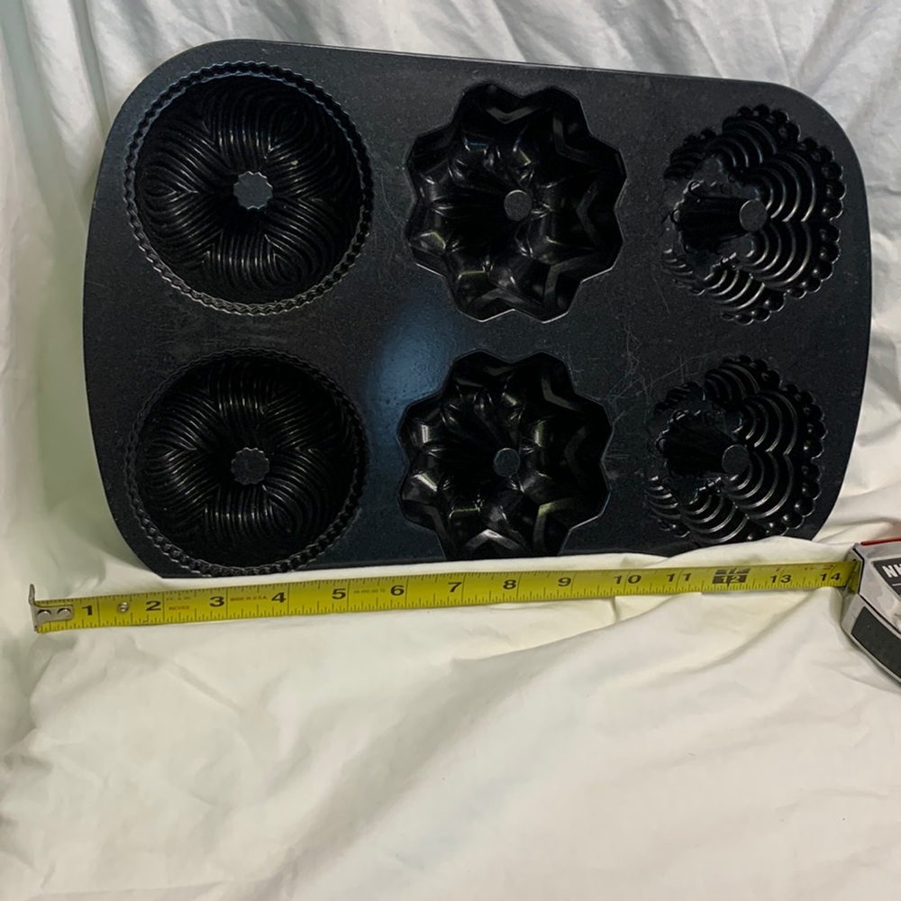Nordicware Mutimini Bundt Pan